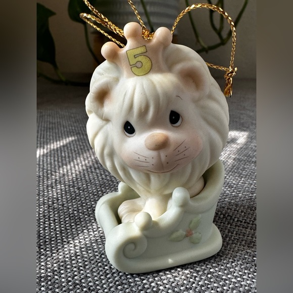 Enesco Precious Moments Age 5 Lion Ornament - Picture 1 of 4
